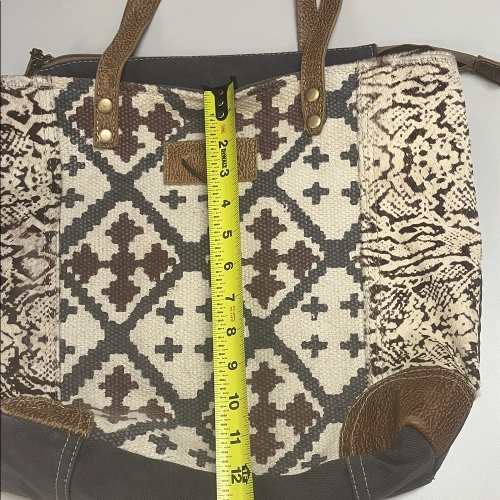 Myra Bag Geometric Brown / Cream w/ leather accents Large Tote - Picture 5 of 12